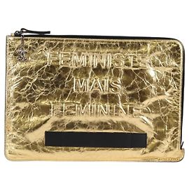 Chanel Feminine in pelle stropicciata Large D'oro