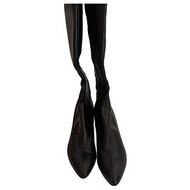 Gucci Botas altas de cuero negro Negro