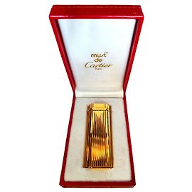 Cartier Oval gas lighter in ruby Other