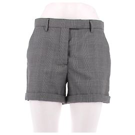 Prada Short cinza de lã Cinza