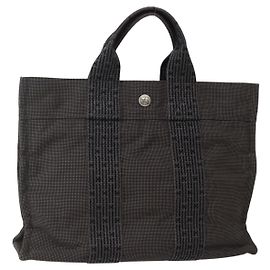 Bolsa Her Line PM da Hermès Cinza