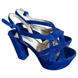 Sandali platform Prada in suede blu Blu