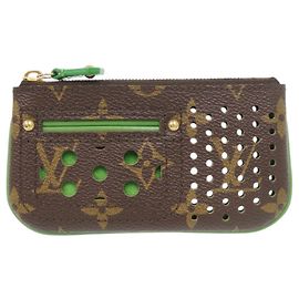 Monedero perforado Monogram Louis Vuitton Verde