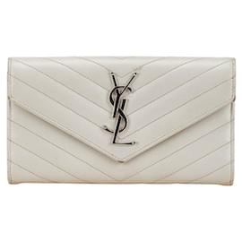 Yves Saint Laurent Portefeuille long en cuir V Stitch Cassandra de Saint Laurent Blanc