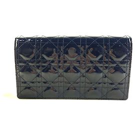 Dior Bolsa transversal com corrente Cannage Lady em couro brilhante Preto