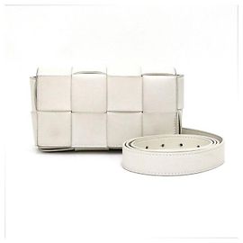 Bottega Veneta Mini bolso de cinturón Intrecciato Blanco
