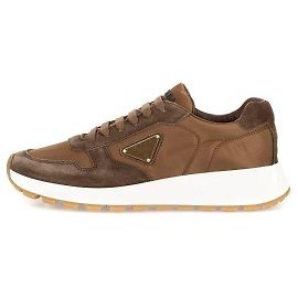 Prada Baskets en daim Delave et nylon recyclé Marron