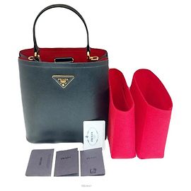 Prada Mittelgroße doppelte Saffiano Eimer Tasche Rot