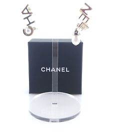 Chanel Orecchino con logo in lettering Multicolore