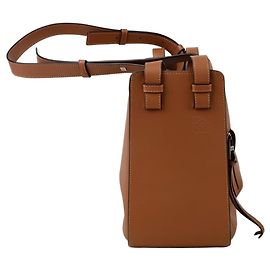 Loewe Bolsa de Ombro Hammock Small Tote Marrom