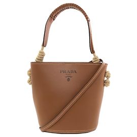 Bolsa de Ombro Tambour Bucket 1BE050 da Prada Marrom