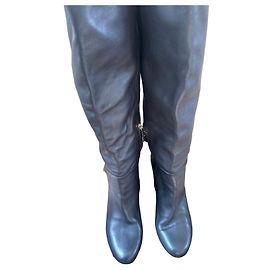 High black leather boots Gucci Black