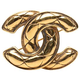 Spilla Logo Matelassé Coco di Chanel D'oro