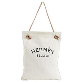 Bolsa de Ombro em Couro e Lona Aline GM da Hermès Bege