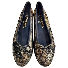 Chanel Gold Metallic Leather Ballet Flats Metallic