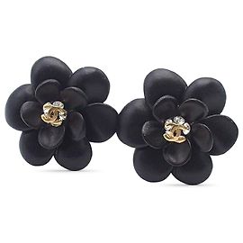 Orecchini a clip Chanel in resina nera CC con camelia in strass Nero