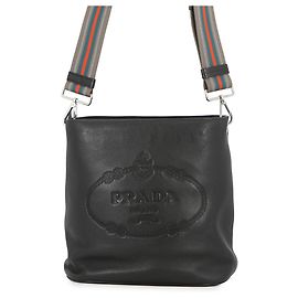 Bolsa de Ombro em Couro Vitello Phoenix da Prada Preto