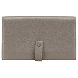 Yves Saint Laurent Saint Laurent Sac de Jour Langer Leder Geldbeutel Grau