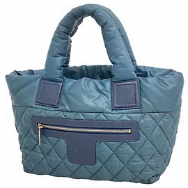 Chanel Coco Cocoon Nylon Tote Bag Blau