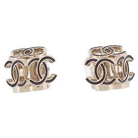 NUEVAS PENDIENTES CHANEL CUBE LOGO CC 3D EN METAL DORADO Dorado