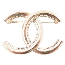 NUOVO BROCCHE CHANEL LOGO CC IN METALLO DORATO COLLEZIONE 2022 D'oro