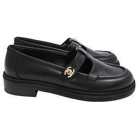 Mocassins Chanel CC Turnlock en cuir de veau noir Noir
