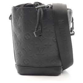 Bolso de Hombro Noé de Louis Vuitton Negro