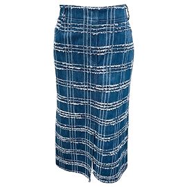 Falda midi de denim azul medio deshilachada Akris Punto Azul