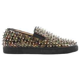 Christian Louboutin Roller Boat Spike Studs en cuir verni marron x vert, Taille 42 EU Vert