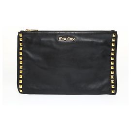 Clutch in pelle con borchie Miu Miu Nero