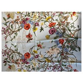 Gucci Lenço de seda com estampa floral Multicor Azul claro