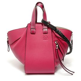 Bolsa de couro Hammock Loewe em rosa Rosa