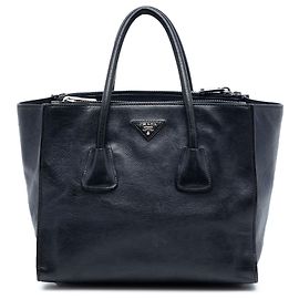 Bolsa Prada em couro glacé azul com alças duplas e dois bolsos Azul Azul marinho