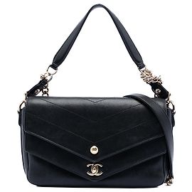 Chanel Mini Nera in Pelle di Pecora Trapuntata Doppio Chevron Nero