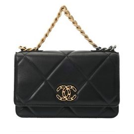 Chanel 19 Matelassé Chain Wallet Black