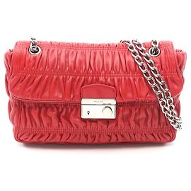 Bolsa de Ombro em Couro Nappa Gaufre da Prada Vermelho