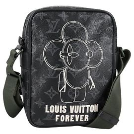 LOUIS VUITTON Bolsa de Ombro Monogram Eclipse DanubePM M43677 LV Auth 133254SAM Monograma