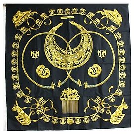 Sciarpa in seta Hermès - I CAVALIERI D'ORO Nero Giallo