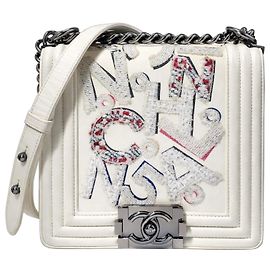 Bolsa Boy pequena em couro de cordeiro Graffiti edição limitada 14S da Chanel Branco Multicor