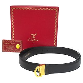 Cinto de couro com fivela C-Logo da Cartier Preto Dourado