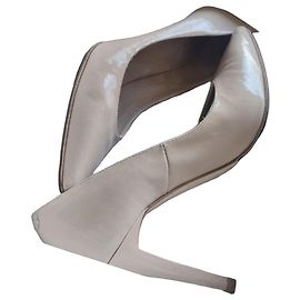 Autre Marque Beige patent leather and fabric pumps Beige