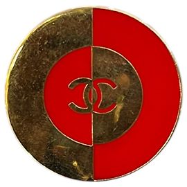 Runde CC Brosche von Chanel Andere