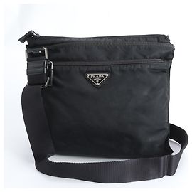 Bolsa de ombro de couro com logo triangular em nylon Tessuto da Prada Preto