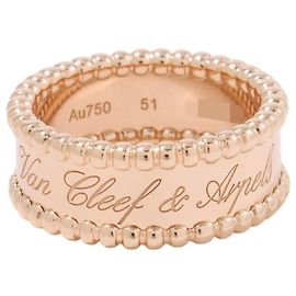 Anillo Perlee Signature de Van Cleef & Arpels Dorado