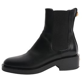 Valentino Black Rockstud chelsea boots - size EU 37 Black
