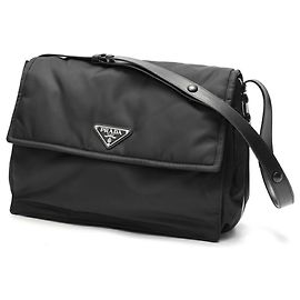 Borsa a Spalla Grande Imbottita in Re-Nylon PRADA Nero