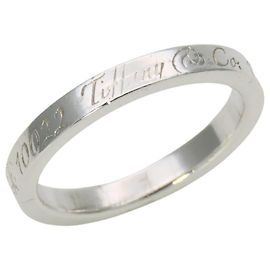 Tiffany & Co. Notes Narrow New York Ring Silvery