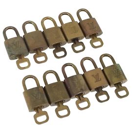 LOUIS VUITTON Ensemble de 10 Cadenas en métal Doré LV Auth 167136 Doré