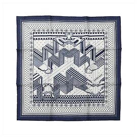 Lenço de seda Hermès em azul marinho Azul marinho