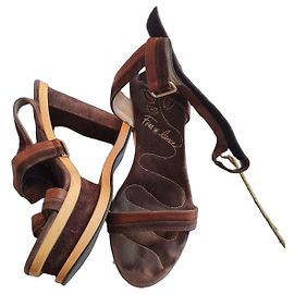 Free Lance Brown suede wedge sandals Brown